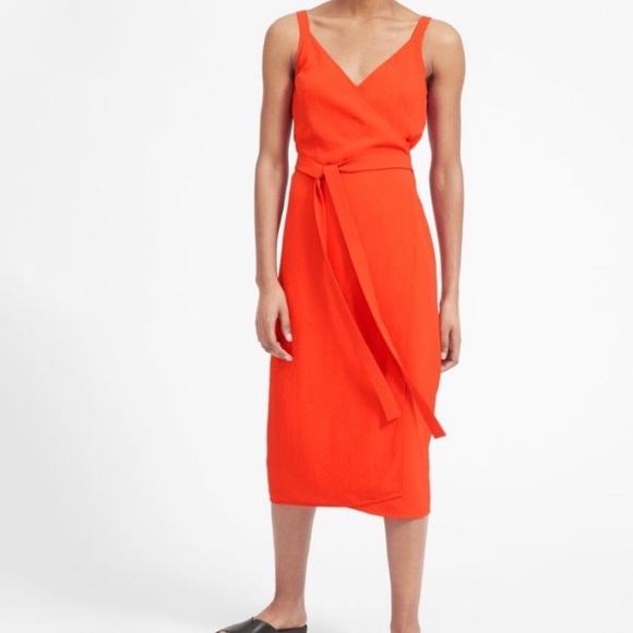Everlane Dresses & Skirts - Everlane NWT wrap dress 🔥